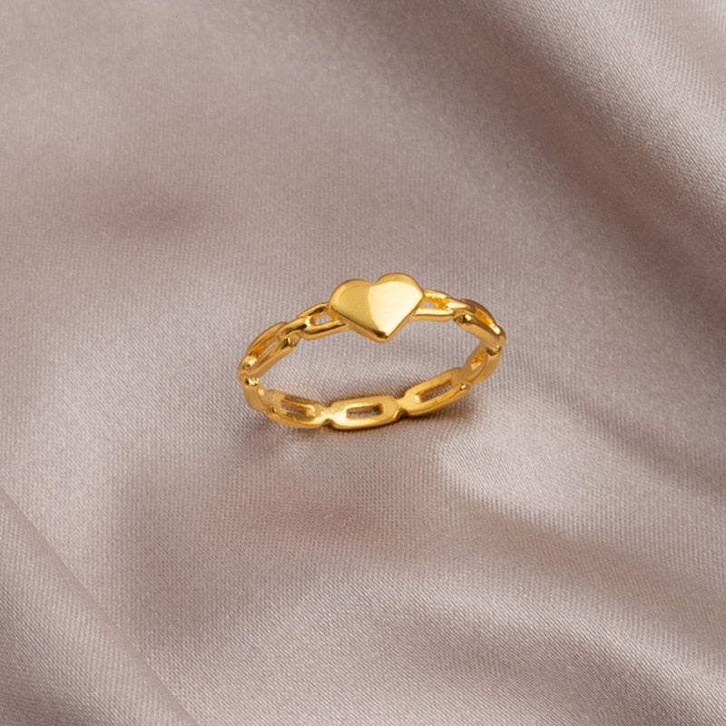 LAURRIANE RING